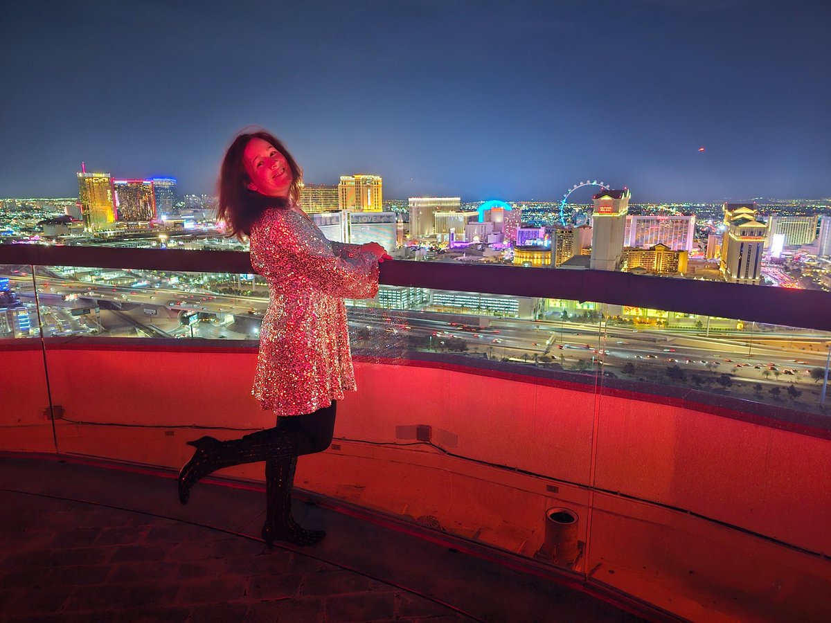 MBHenry1985's tweet photo. VEGAS! I had a great time!
#Vegas #vacation #backtoreallife https://t.co/NkM62M7R3y
