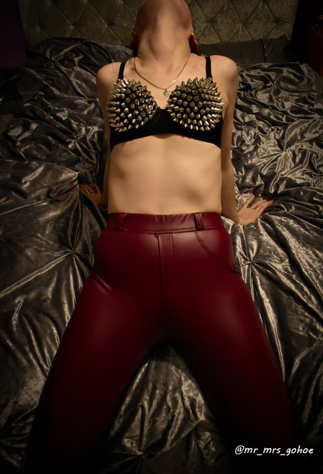 If I was in front of you like this, would you cum all over me🤔😜  #hotwife #milf #nsfw https://t.co/O<a href="/tag/milf"class="tags"><span>#milf</span></a><a href="/tag/nsfw"class="tags"><span>#nsfw</span></a><a href="/tag/hotwife"class="tags"><span>#hotwife</span></a>