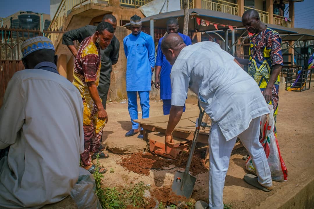 USMAN Lade tweet media