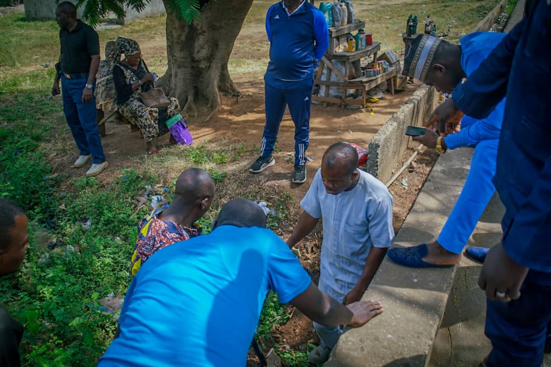 USMAN Lade tweet media