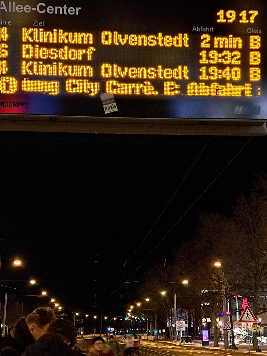 Liebe <a href="/mvbnet/">MVB - Magdeburger Verkehrsbetriebe</a>, könnt ihr bitte den Accent auf dem "e" so drehen, dass es nicht mehr Aua macht beim Lesen?