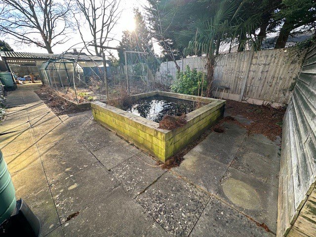 Sarah Gooch tweet media