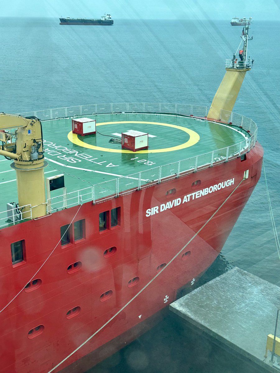 rentonbird's tweet photo. Look who we are next to in Punta Arenas!! It’s BoatyMcBoatface! https://t.co/pRSkz0eFye