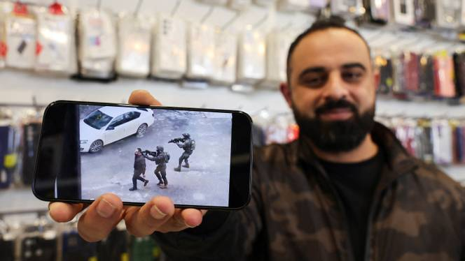 soitiz's tweet image. Israeli soldiers used Palestinian man as #humanshield in #WestBank 

trtworld.com/middle-east/is…