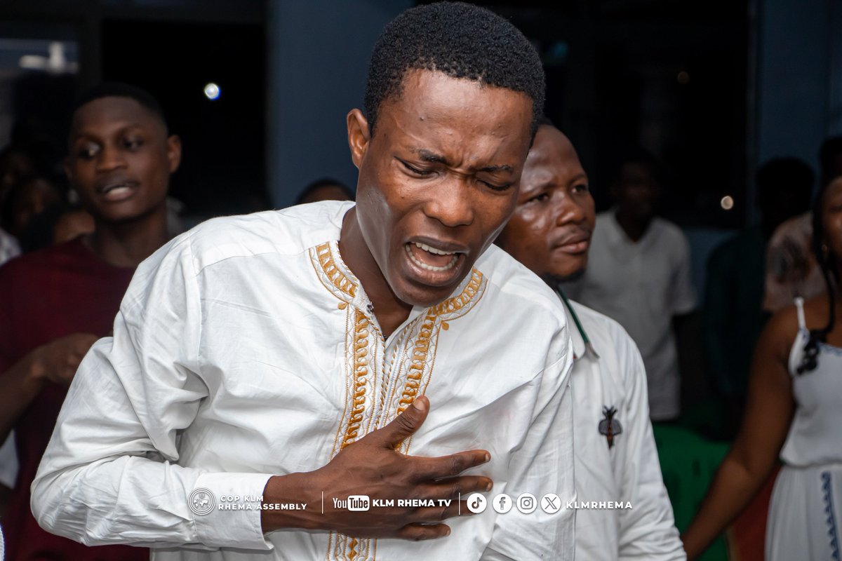 copklmrhema's tweet photo. Genesis 24:26 Then the servant bowed his head and prayed
#SundayService #31stnight  #placeofprayer #copklmrhema #PossessingTheNation https://t.co/qNMfQF2e5G