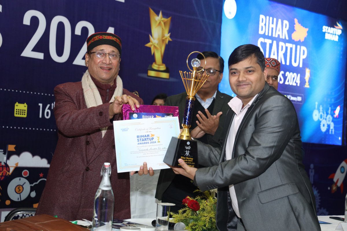 startup_bihar's tweet photo. 🌟BiharStartupAwards 2024 Winners! 🏆

🥇 Best Startup: Neeraj Kumar Jha, MedicVisor Pvt. Ltd
🥈 2nd Best (1st Runner Up): Manish Dixit, Vedprabha Aerospace Pvt. Ltd
🥉 Best (2nd Runner Up): Rajnish Kumar, Biro Power Pvt. Ltd

Cheers to these innovators!!🌟 https://t.co/DgnTQQpiw5