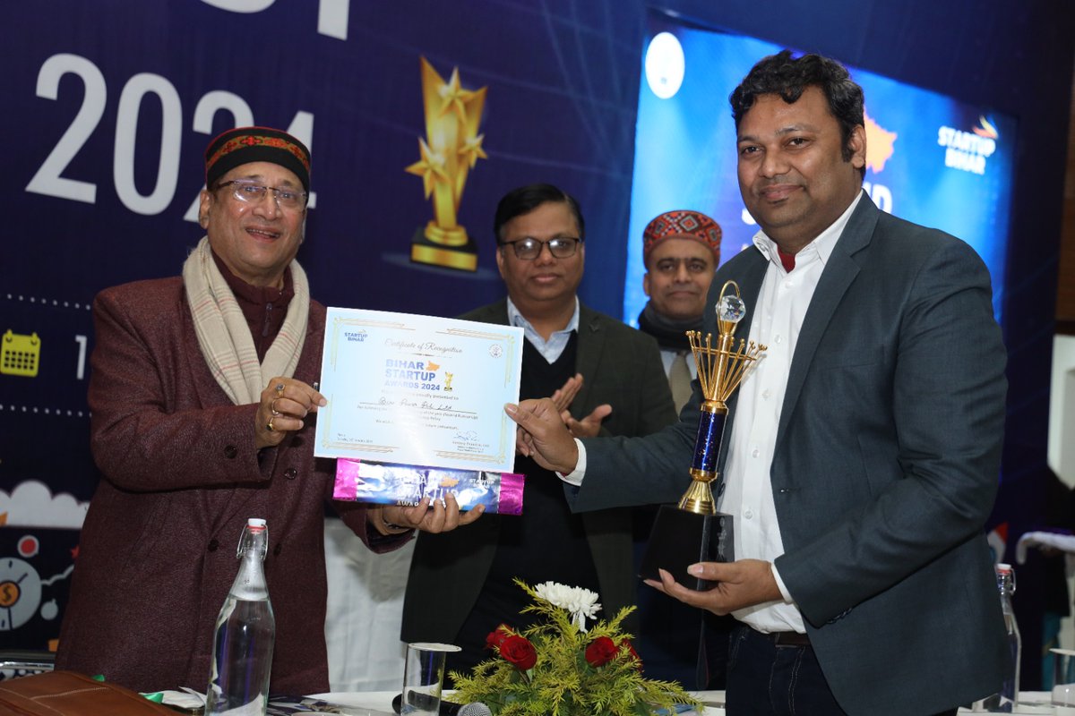 startup_bihar's tweet photo. 🌟BiharStartupAwards 2024 Winners! 🏆

🥇 Best Startup: Neeraj Kumar Jha, MedicVisor Pvt. Ltd
🥈 2nd Best (1st Runner Up): Manish Dixit, Vedprabha Aerospace Pvt. Ltd
🥉 Best (2nd Runner Up): Rajnish Kumar, Biro Power Pvt. Ltd

Cheers to these innovators!!🌟 https://t.co/DgnTQQpiw5