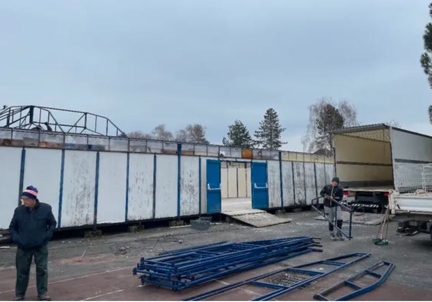 Pourquoi la démolition du club-house de Malemort a fait remonter mille souvenirs à la surface. On rembobine sa folle histoire et on vous présente aussi le futur projet
lamontagne.fr/malemort-19360…