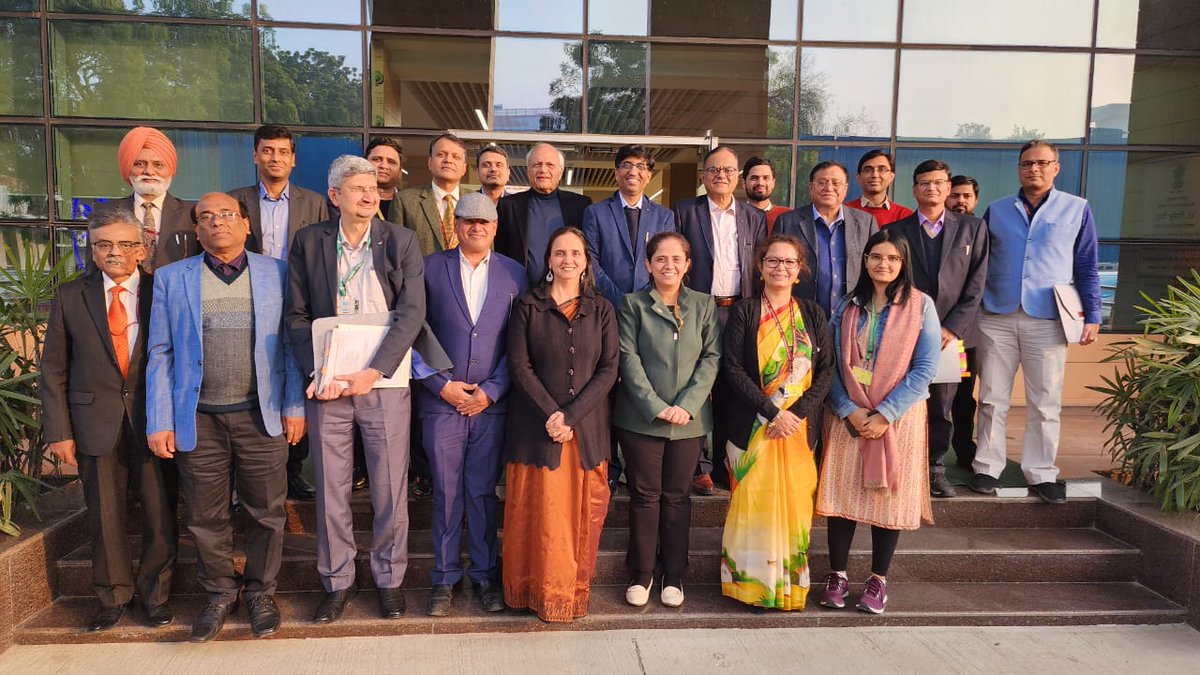 karandi65's tweet photo. The 1st meeting of Mission Governing Board (MGB) of National Quantum Mission (NQM) was held under the chairmanship of Dr. @AjaiChowdhry, Founder @hcltech. Implementation strategy of the Mission & crucial timelines were finalised.

NQM approved by the Union Cabinet on 19th April 2023 for implementation by @IndiaDST for a period of eight years for seeding , nurturing & scaling scientific and industrial R&D and creating a vibrant & innovative ecosystem in Quantum Technology (QT), is expected to setup four mission hubs in Quantum Computing, Quantum Communication, Quantum Sensing & Metrology and Quantum Materials & Devices, which will essentially be consortia of academia, R&D labs, and industry. The Call for Proposals will be released on 20th January.

Prof. @AjaySoodIISc, @PrinSciAdvGoI, @DrVKSaraswat49, Member @NITIAayog, Dr Samir K Kamat, Secretary DD R&D & Chairman @DRDO_India, Dr Rajat Moona, Director @iitgn representatives from Department of Space, @DAEIndia, @GoI_MeitY, @DoT_India, Dept of Expenditure along with several DST officials attended the meeting.