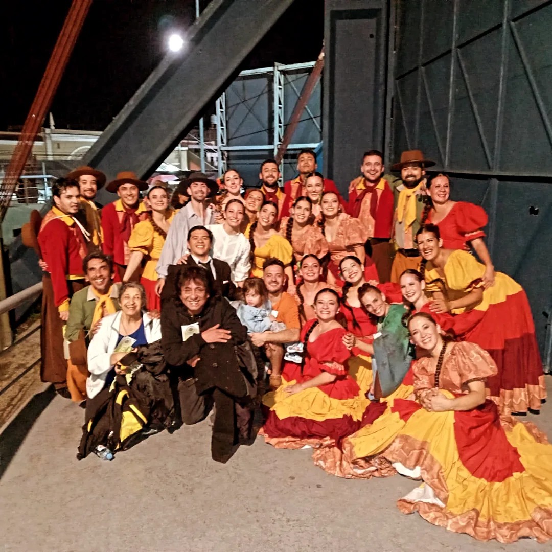 INDEPENDIENTEgc's tweet photo. "#CULTURA ARGENTINA", "#CÓRDOBA") Estudio "#Ameridanza" . Agradecidos por este camino recorrido... Nuestro Ballet "Ameridanza" finalistas del #Precosquin 2024. Gracias por inspirarnos e impulsar siempre @aleledesma0 @victoriagaloto @maiaroldan. Gracias Dire @pedromanuelledesma... https://t.co/Zd7yDJ9iis