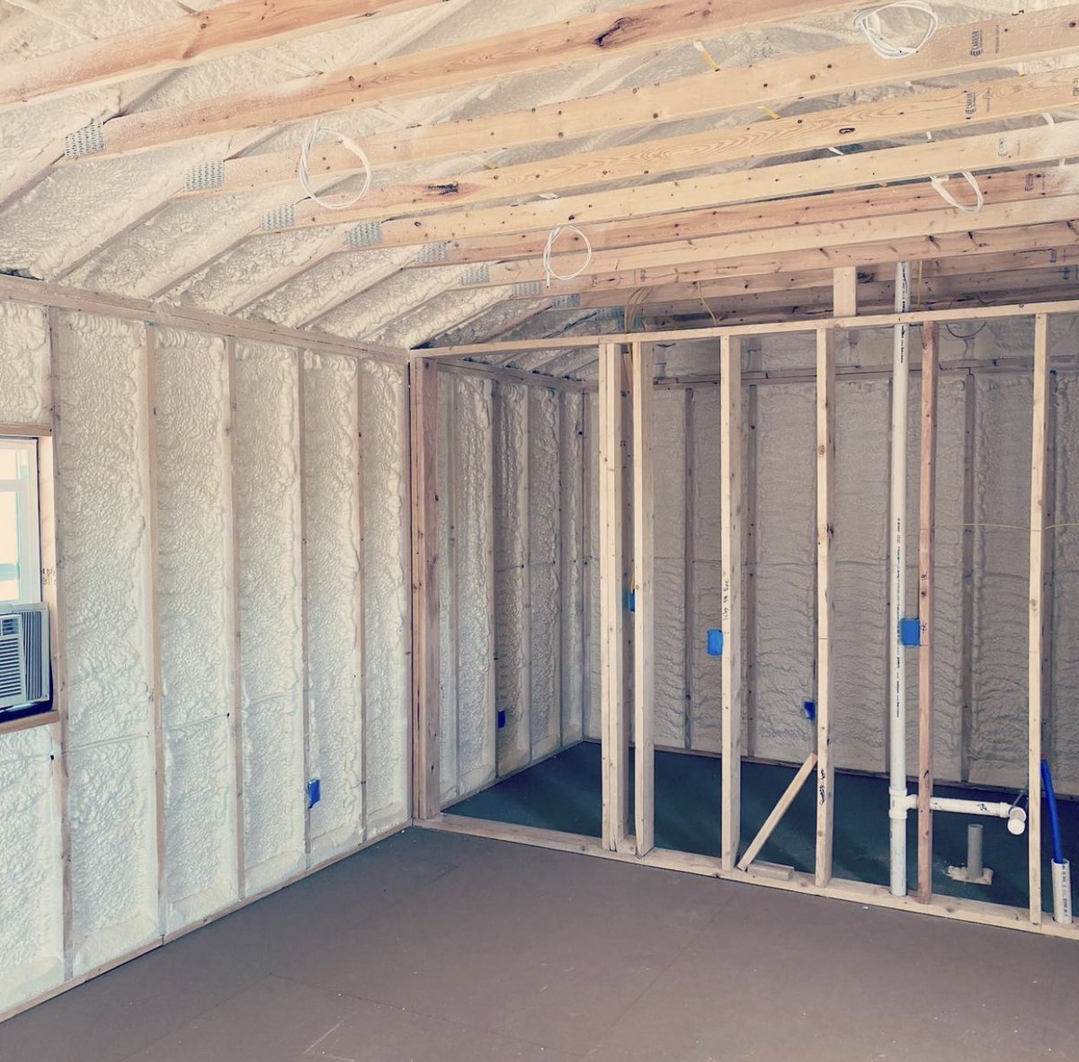 NCFI's tweet photo. Small cabin insulated with NCFI #SPFinsulation in Yoder, Wyoming. NCFI x A&N Properties! Stay warm this winter!
#NCFI #ANProperties #Wyoming #tinyhouse #ecofriendly #energyefficient #homeinsulation #sprayfoaminsulation #cabininsulation https://t.co/sVExUsoVlz