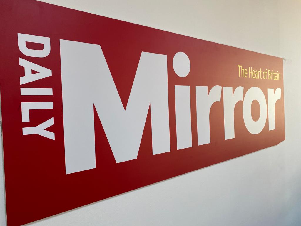 Brilliant day @DailyMirror newsroom today, accompanying students from @NTUNews. Thank you @MirrorDarren and @JBeattieMirror for your time and insights and letting us sit in conference. Great experience for the students.