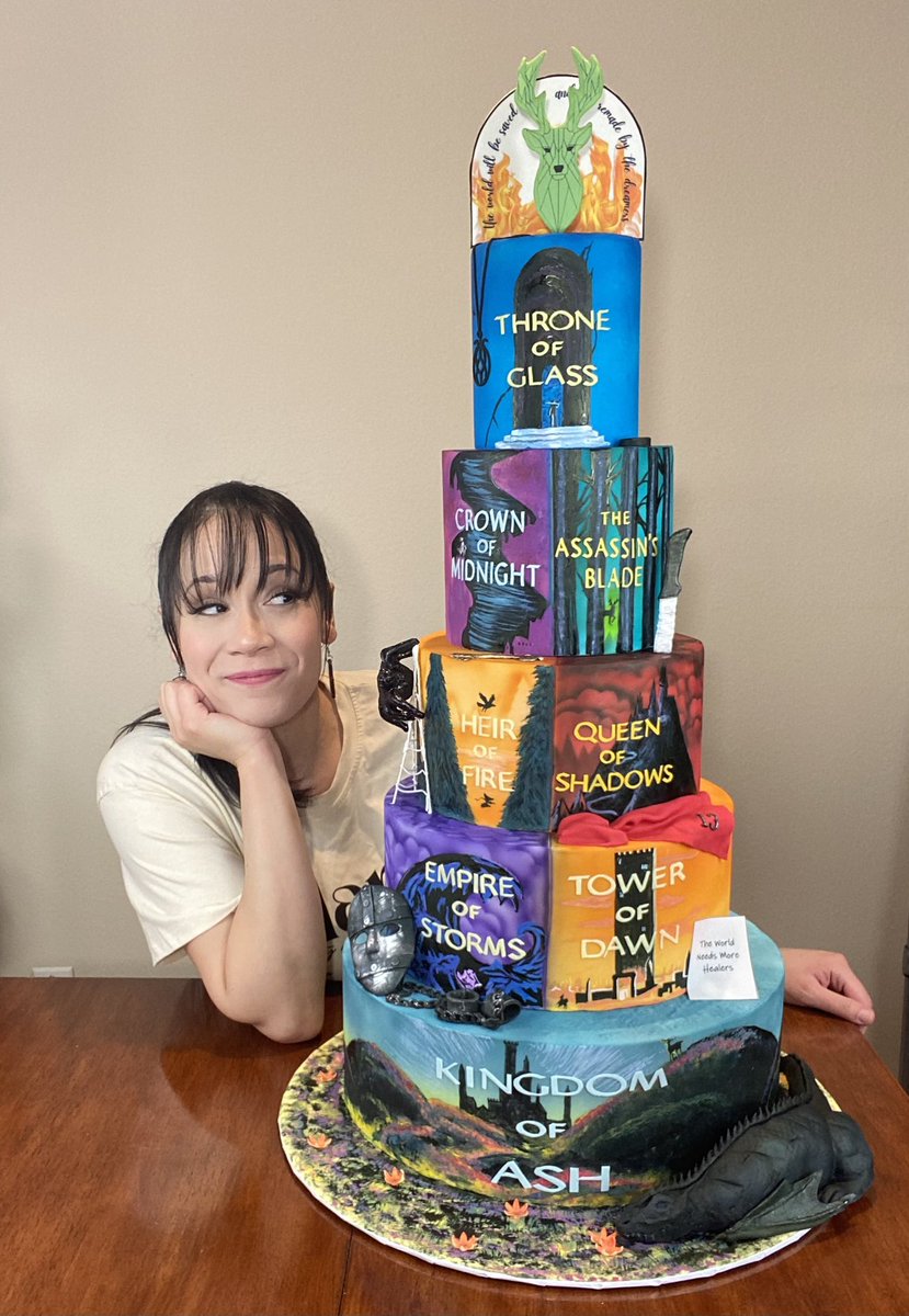 natjustcakes's tweet photo. I finally finished the Maas book tribute cake trifecta! 

Original book cover art by Jim Tierney 

#throneofglass #cake #tributecake #books #bookstagram #booktok #booklover #cakedecorator #cakeart #fyp #sjm #sarahjmaas #booktwt #aelinashryvergalathynius #dowhatyoulove https://t.co/8jEZvzUCon