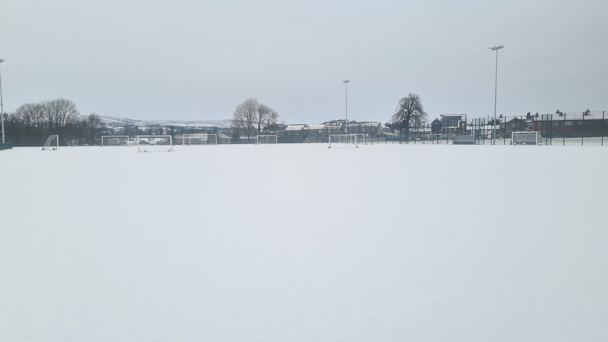 Unfortunately due to the Ice and Snow, Ribble Valley 3G is closed this evening. ⛄
