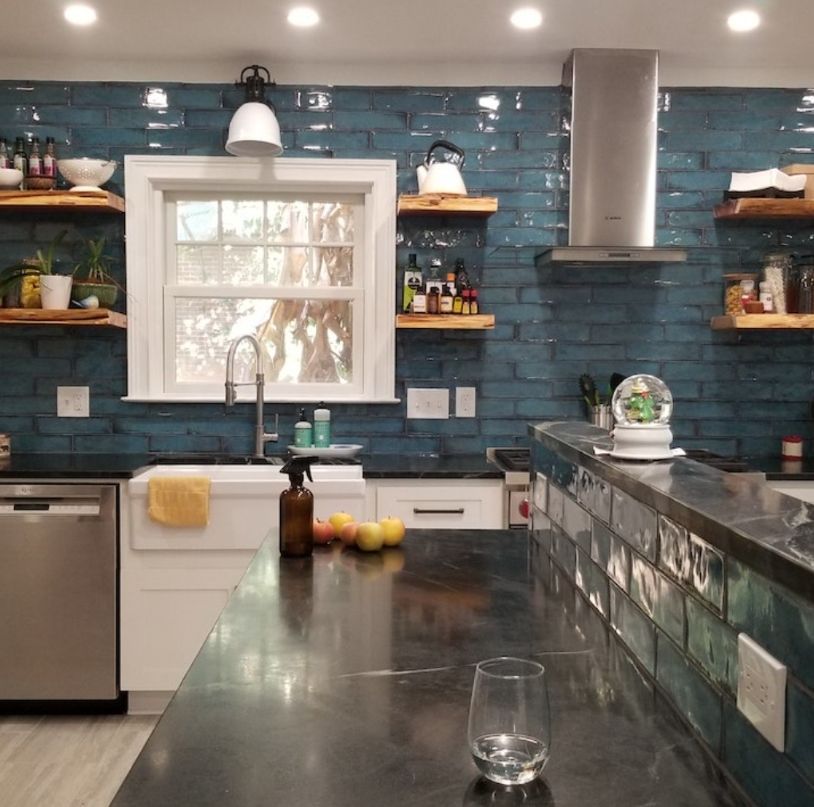 homearttile's tweet image. The combination of tile and countertops can make all the difference in your kitchen, especially if you're going for open shelving instead of upper cabinets.
What would be your favorite countertop -- tile mix?

#kitchendesign #kitchendecor #kitchentile #kitchenbacskplash