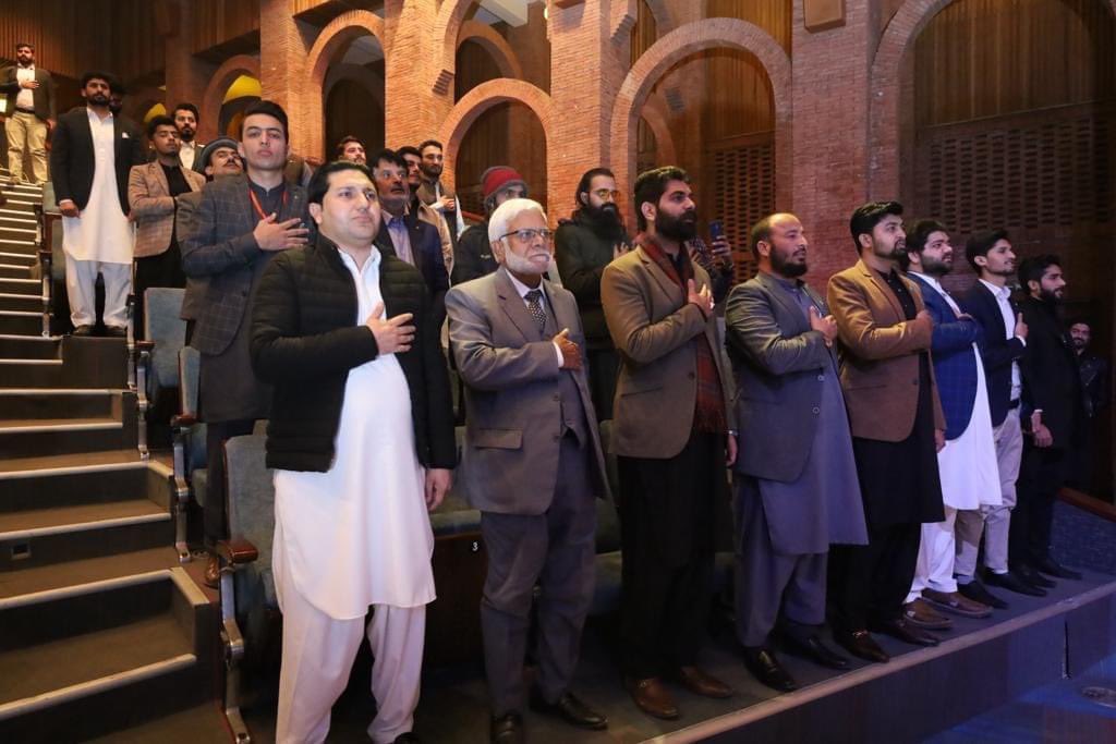 shakoor_sujra's tweet photo. اسلام آباد:
قلب پاکستان  کی  جانب  سے منعقد ایوارڈ شو میں شرکت
جس میں اسلام آباد کی سیاسی اور سماجی  شخصیات  سے ملاقات ہوئی۔
اور مختلف  شعبہ  زندگی سے  منسلک لوگوں کو ایوارڈ  دیے گیے
جس میں  پاکستان نظریاتی پارٹی کا ایوارڈ مرکزی جوائنٹ سیکٹری عبد الشکور سُجرا کو دیا گِیا- https://t.co/wPhsIxBH6O