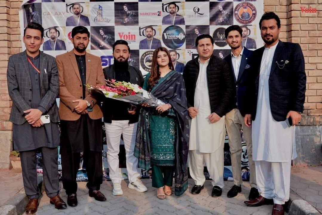 shakoor_sujra's tweet photo. اسلام آباد:
قلب پاکستان  کی  جانب  سے منعقد ایوارڈ شو میں شرکت
جس میں اسلام آباد کی سیاسی اور سماجی  شخصیات  سے ملاقات ہوئی۔
اور مختلف  شعبہ  زندگی سے  منسلک لوگوں کو ایوارڈ  دیے گیے
جس میں  پاکستان نظریاتی پارٹی کا ایوارڈ مرکزی جوائنٹ سیکٹری عبد الشکور سُجرا کو دیا گِیا- https://t.co/wPhsIxBH6O