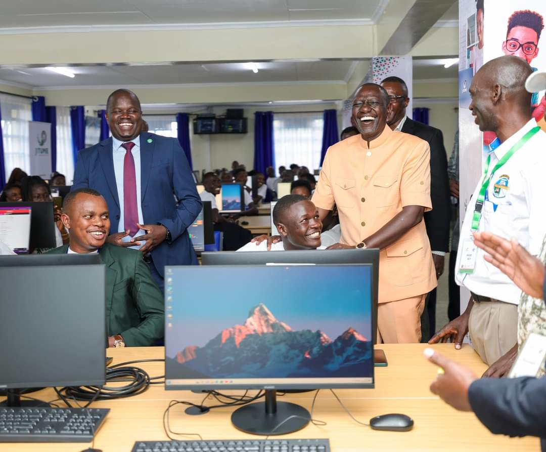 KaiboiTraining's tweet photo. History in the making! 
President Ruto's visit to Kaiboi marks the beginning of a new era. Jitume Lab is launched, and Kaiboi earns its status as a National Polytechnic. Exciting times for our community! 🎉 #KaiboiTransforms #JitumeLab https://t.co/spcfnJyPBa