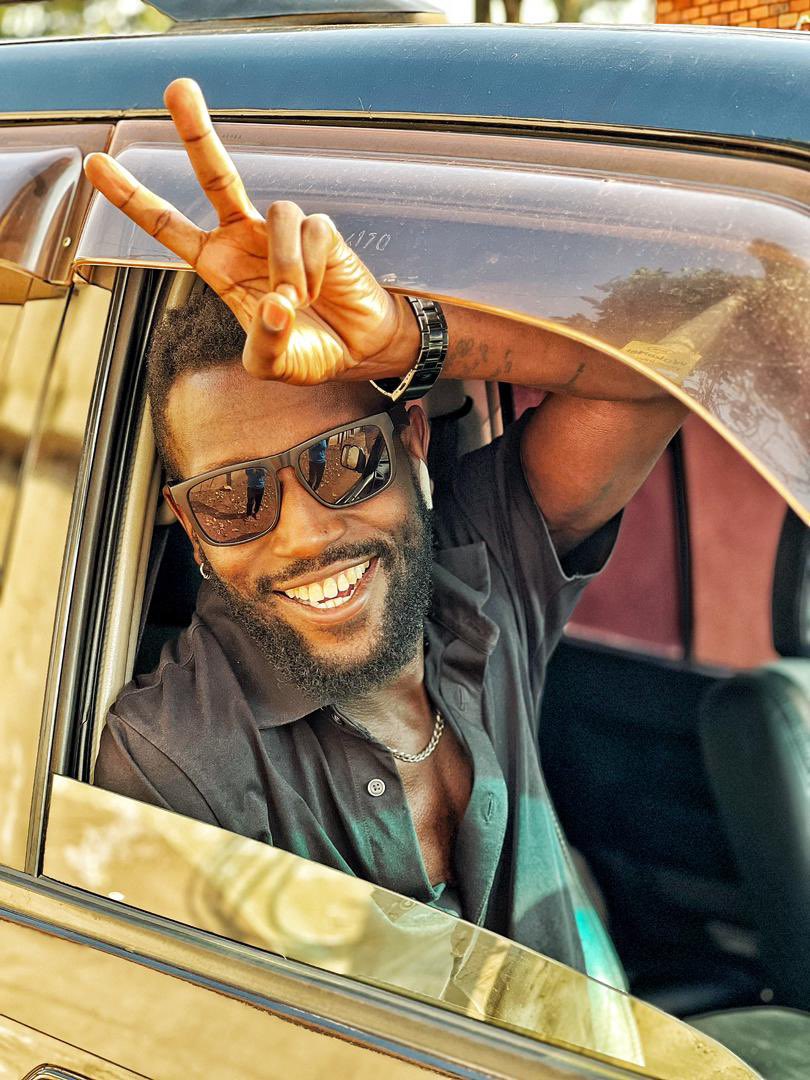 BigEyeUG's tweet image. .@VanData2 new year vibes are high 👊