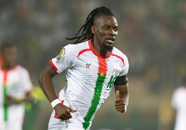 UwihirwePatric1's tweet photo. ⌚ FULL-TIME: #BurkinaFaso snatches the 3 points in the dying moments, thanks to Bertrand Traore's late goal!
#BFAMRT | #TotalEnergiesAFCON2023📷
@theupdaterwanda
@CanalPlusRwanda
#RwOT https://t.co/TIehO8kNyK