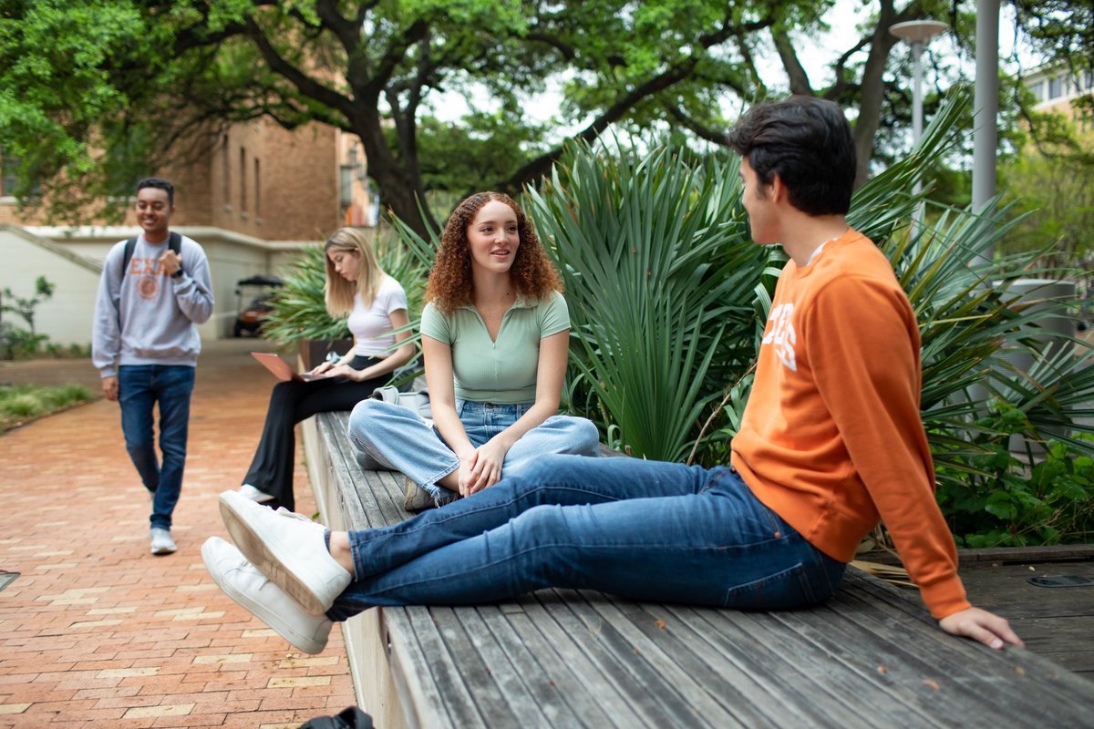 Cheers to a new semester and the excitement of welcoming #UT28 this fall! Here's to a fantastic start, Longhorns! 🤘

#UTAustin #BeALonghorn