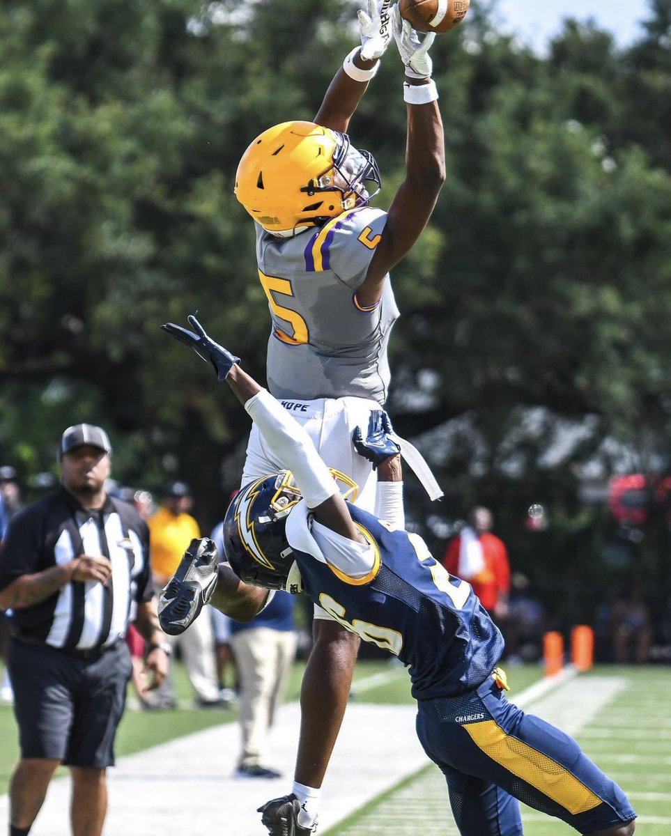 BE_LEGENDARY__'s tweet photo. 2 of the best in the country from DA BOOT still uncommitted. Watch the FILM. Contact me 

@JoshJackson_4 6’3 200 WR
Ole miss Miss St Tulane Nebraska Michigan 
https://t.co/z7XelgQf5R

@HubertCaliste9 6’4 235 TE
Fla ST Indiana Geo Tech Houston Tulane
https://t.co/fFTcJAtKyw https://t.co/TJ9FbsTzLK