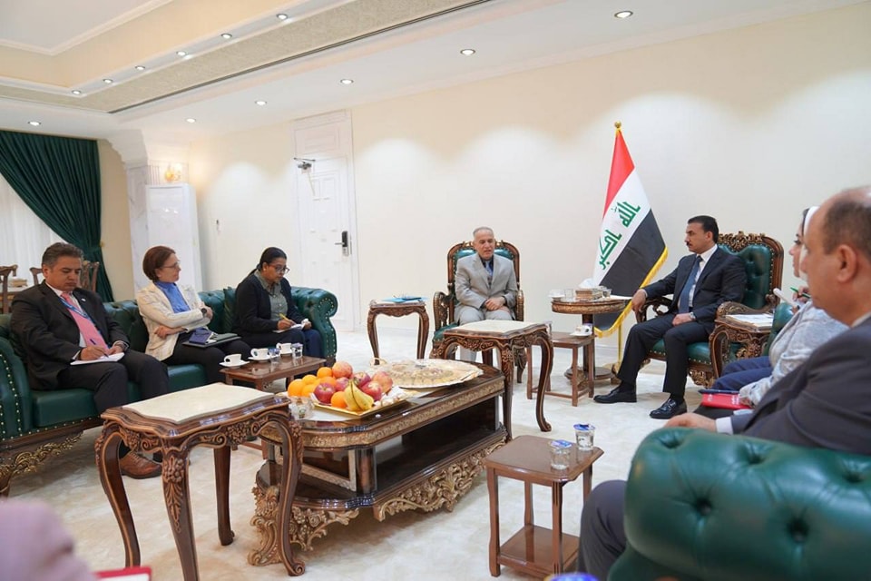 DSRSG/RC/HC @G_Isaczai, along with UNICEF & UNESCO, met today w/#Iraq's Minister of Education, Ibrahim Namis Al-Jubouri. Discussions focused on advancing the educational sector, digitalization, increasing budget allocations, & supporting education for IDPs, returnees, & refugees.