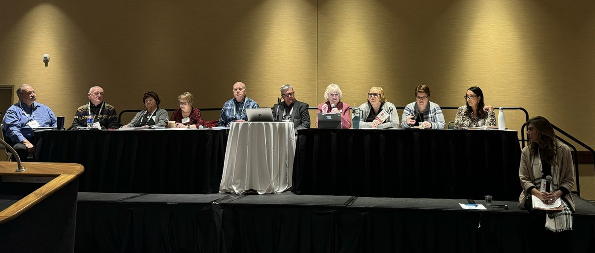 AimIndiana's tweet photo. It has been a whirlwind start at #AimNEO! Nearly 700 newly elected municipal officials and educators are in Indy for in-depth training to prepare for their first year in office. https://t.co/34TZ9bEP8R