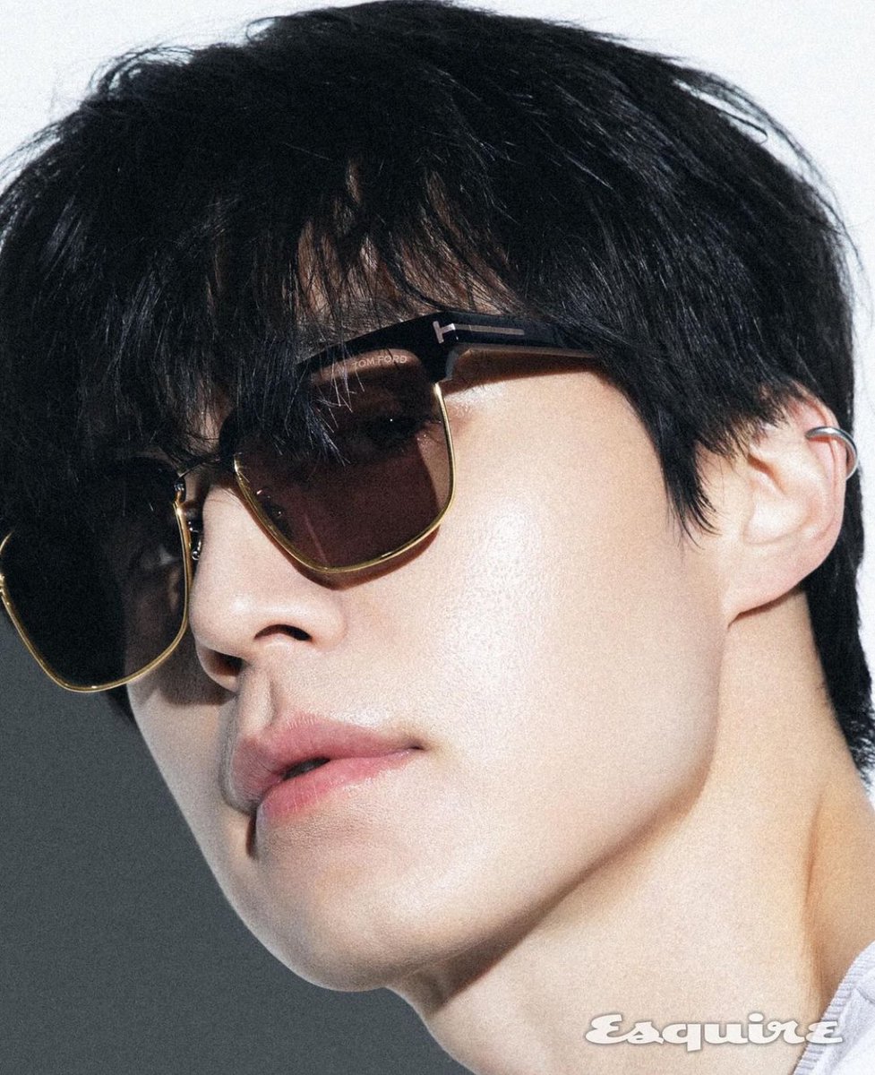 ArabLDW's tweet photo. ๐| #LDW_Magazine
ูู ุฏููุบ ููู ูู
ุฌูุฉ ESQUIRE ุงูููุฑูู.
- ูก ุฏูุณู
ุจุฑ ูขู ูขูฃ https://t.co/1iKe4gfM9J