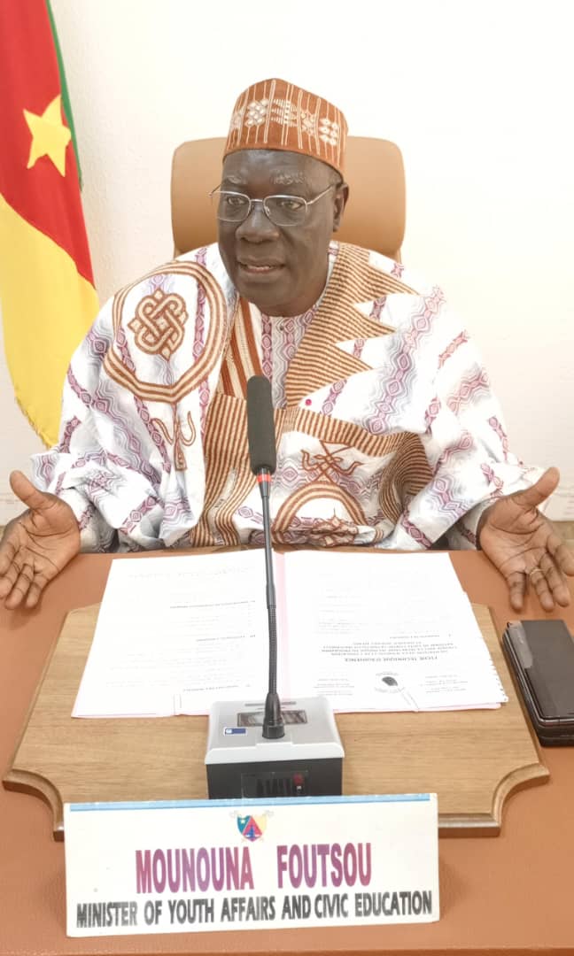 MFoutsou's tweet photo. Je viens de recevoir le Dr Charlotte MOUSSI, Secrétaire Technique du Programme National de Lutte contre la #MortalitéMaternelle et Infanto Juvénile #PLMI afin de redynamiser la plateforme de collaboration entre nos administrations. https://t.co/S7MiKKHjlc