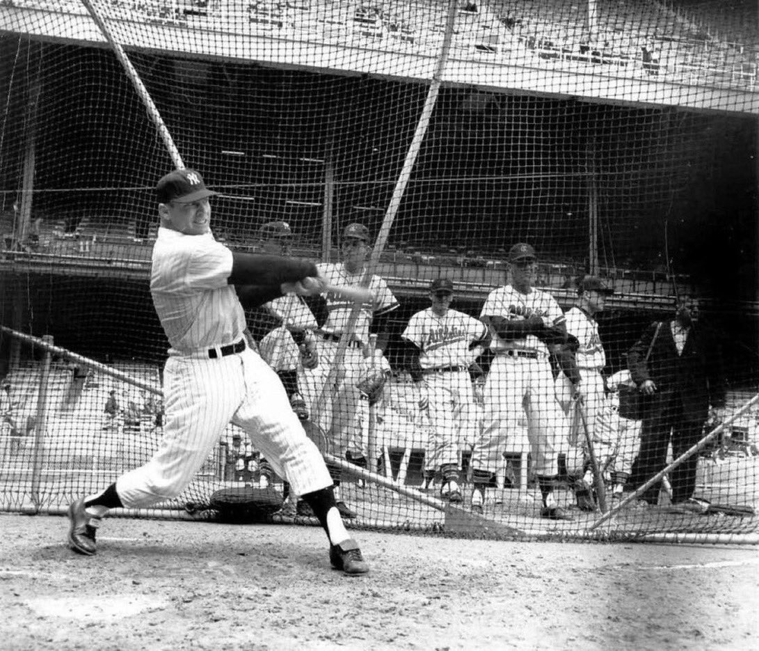 sigg20's tweet photo. “Old Days”Yankees Slugger Mickey Mantle takes BP as several Kansas City A's observe before an early 1960s game at Yankee Stadium.#MLB #Yankees #Athletics #kansascity #1950s https://t.co/9L1eVunsRC