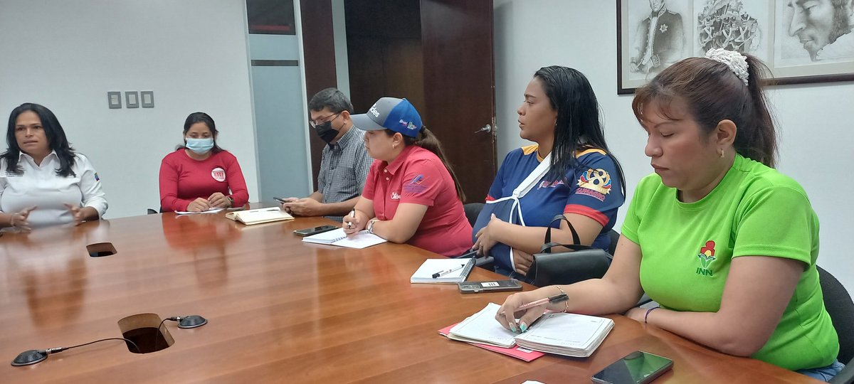 Este #15Ene desde PDVSA La Estancia se llevó a cabo una importante reunión de trabajo del Estado Mayor de Alimentación Regional! En esta reunión se definieron acciones concretas a establecer en el 2024 para afianzar la soberanía alimentaria en la región.  
#TransformarPorElFuturo