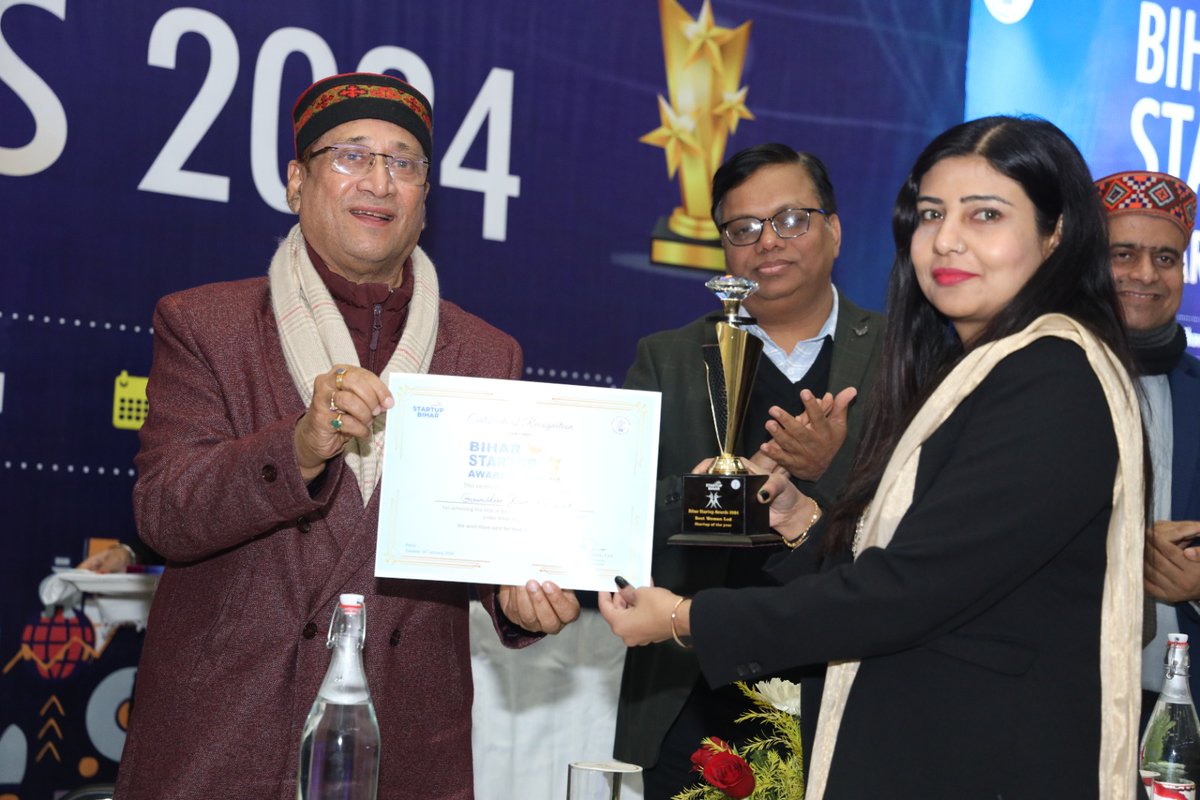 startup_bihar's tweet photo. 🌟 Breaking barriers and setting new standards! 🚀

 Aastha Singh, the powerhouse behind Gramshree Kisan Private Limited, has been honored with the "Best Women-Led Startup of the Year" Award. 🏆 

#biharhaitaiyar #startupbihar #WomenEmpowerment #startup #agriculture #Bihar https://t.co/kROFhtO8J7