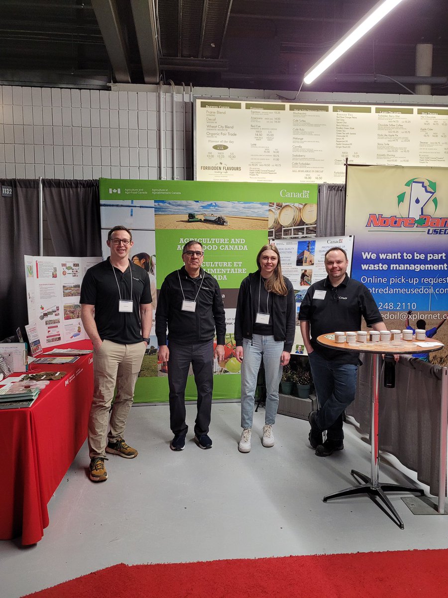 casdaysinthesun's tweet photo. We’re at @MBAgDays booth 1131!

Our agronomy and pathology group is here to meet and greet you all with your questions! Interested in a career in research with @AAFC_Canada Come say hi! @wheatmidge @LoniRose18 

#GOCaggies #GOC #Cdnag #westcdnag #mbagdays #agdays24 https://t.co/Xgv9uYPhKI