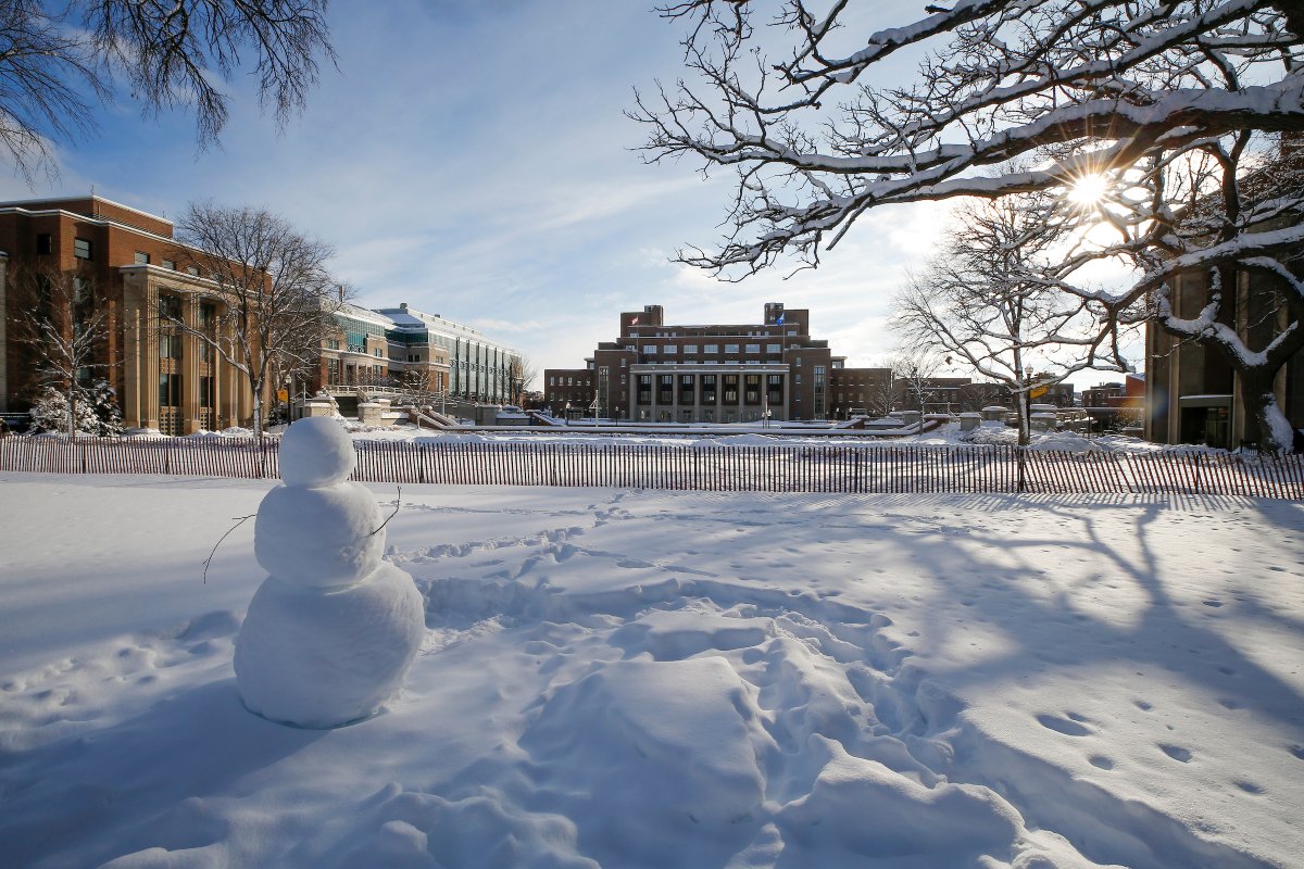 There's snow place like home. Welcome back, Gophers! ☃️ 〽️