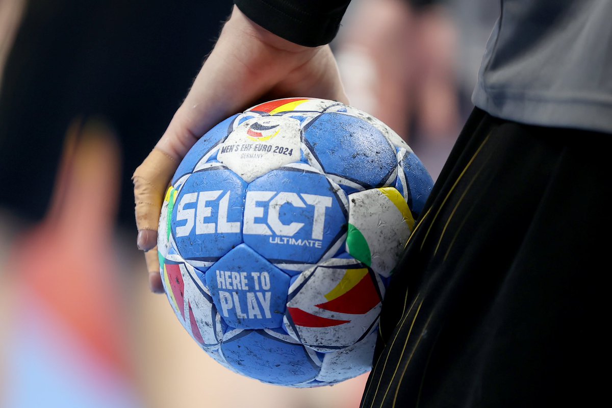 Motor &amp; Tandem im Herzen Europas - aber wenn’s um Handball geht, sind wir nur ziemlich beste Freunde <a href="/francediplo/">France Diplomatie 🇫🇷🇪🇺</a> . Der Rekordweltmeister 🇫🇷 muss sich heute warm anziehen. Wir freuen uns wie Bolle auf die Hauptrunde - alle Daumen sind gedrückt <a href="/DHB_Teams/">DHB_Nationalteams</a> ! <a href="/EHFEURO/">EHF EURO</a> #GERFRA