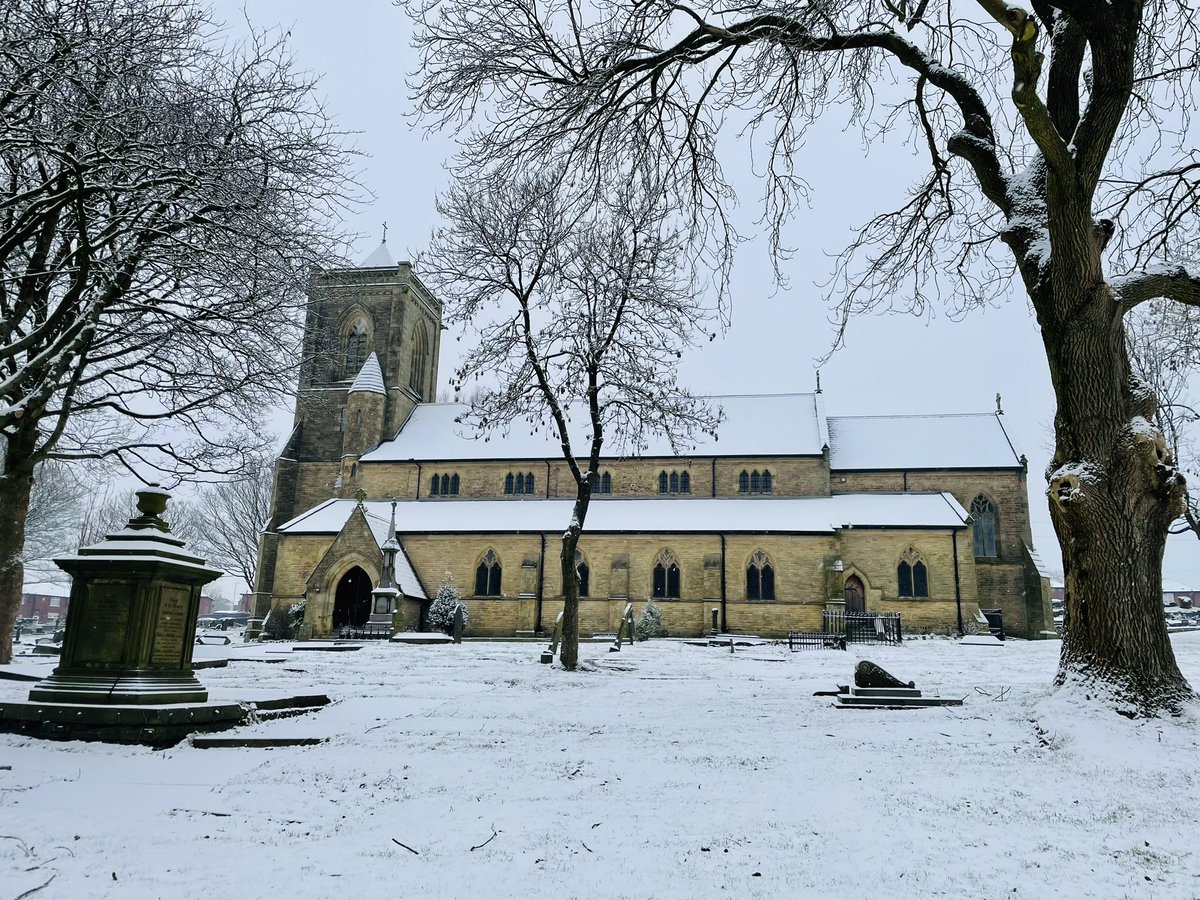 Milnrow Parish tweet media