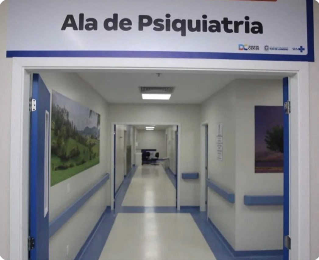 Fingertoppar_'s tweet photo. "o enem vai abrir varias portas para os jovens" 

a porta: #Enem2023 https://t.co/h6i9GowxhY