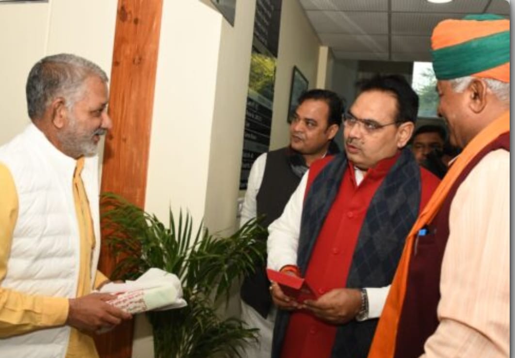 बीकानेर पश्चिम से भाजपा की विधायक जेठानंद व्यास ने आज राजस्थान के सीएम भजनलाल शर्मा से की मुलाकात