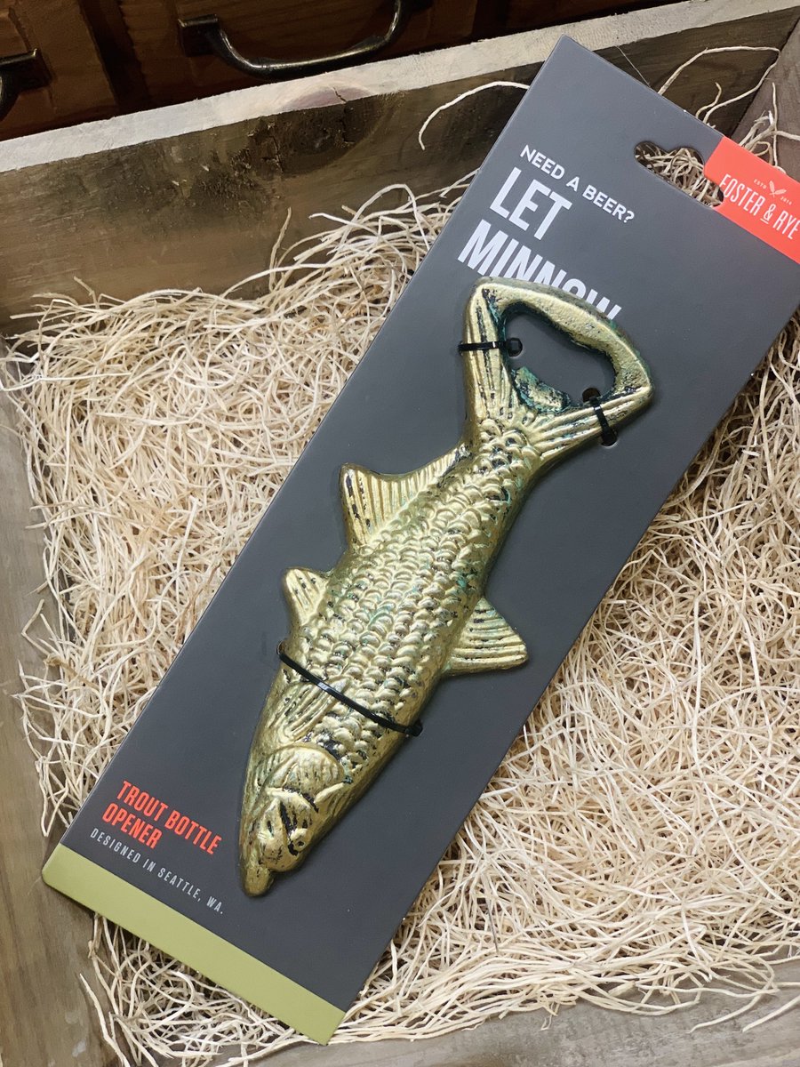 ChicagoBarStore's tweet photo. Cheers to the catch of the day! Join the fun and make a splash with our Fish-Cast Iron Bottle Opener. 
Available online https://t.co/AQJpTGjxqo or in our local store!

#ChicagoBarStore #FishOpener #CastIronBottleOpener #BronzeFish #GiftIdea https://t.co/lk9agfaA5W