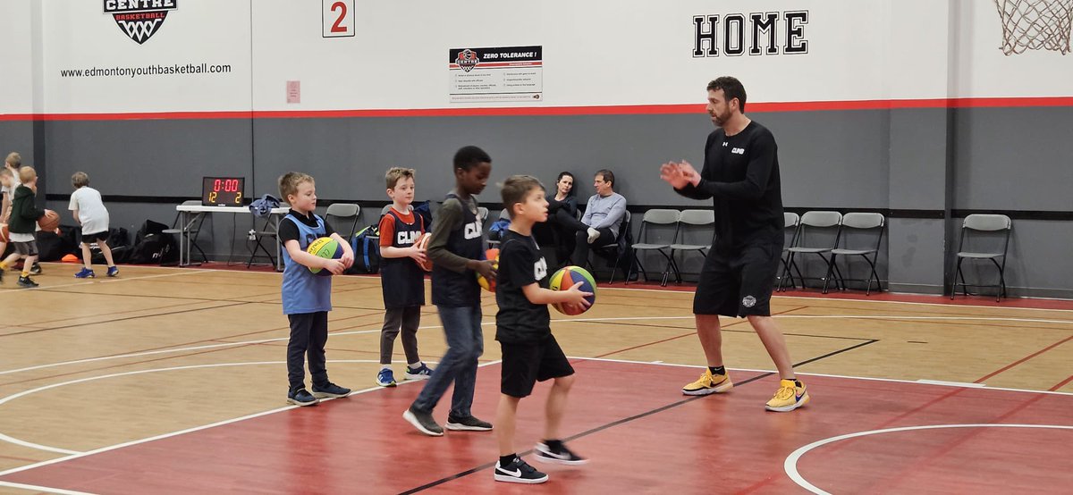 ClimbBasketball's tweet photo. Our winter program is underway! We’re looking to a winter of fun and learning with a great group of athletes and coaches! #yeg #yeghoops #ab #abhoops #climb https://t.co/BoaWoqHQYS