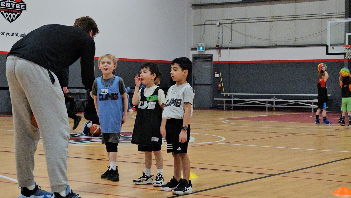 ClimbBasketball's tweet photo. Our winter program is underway! We’re looking to a winter of fun and learning with a great group of athletes and coaches! #yeg #yeghoops #ab #abhoops #climb https://t.co/BoaWoqHQYS