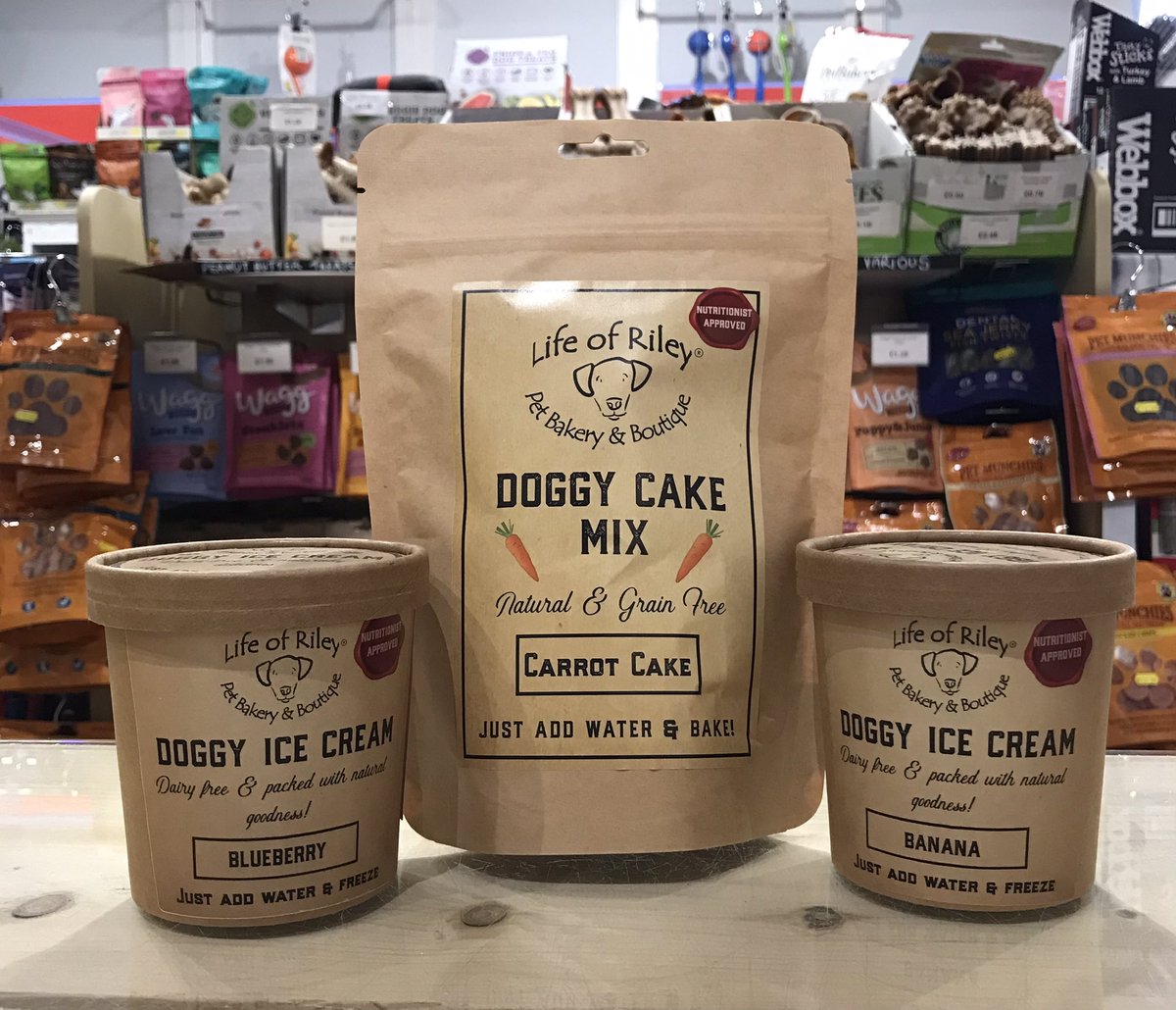 Life of Riley
Carrot cake mix or ice cream to make at home!
Nutritionist approved🐶🐾
#lifeofriley 
#doggycarrotcakemix