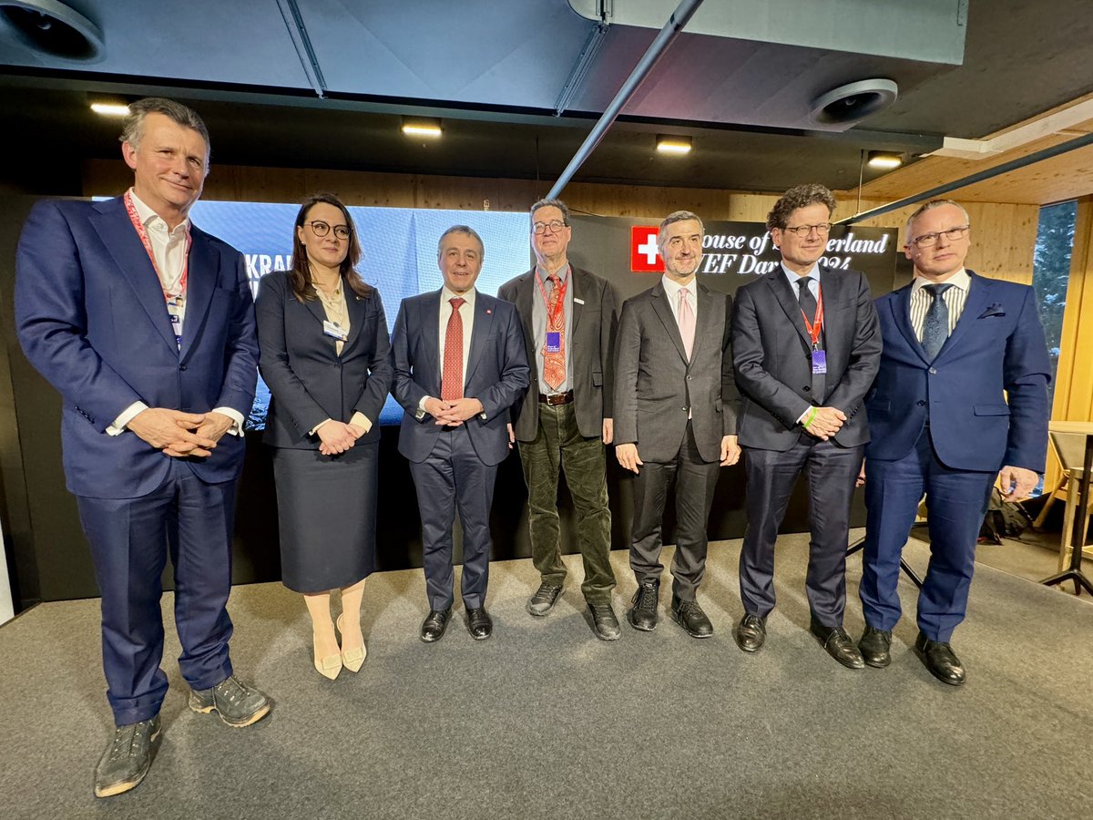 ignaziocassis's tweet image. Inspiring discussion on humanitarian #demining in #Ukraine at #WEF2024 with @Violapamherd &amp;amp; @Svyrydenko_Y. 

#MineAction is critical to 🇺🇦&apos;s recovery, so 🇨🇭 pledged CHF 100 mio in support. 

We look forward to hosting the Ukraine Mine Action Conference in #Geneva in October 2024.