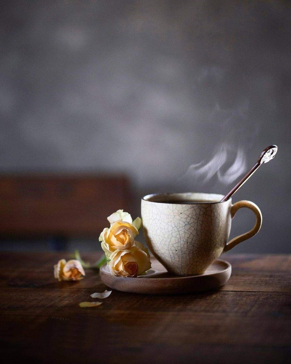 Az önce şöyle bir cümle okudum çok hoşuma gitti...
"Sınırlarımı senin saygısızlığına göre ayarlamaktansa, hayatımı senin yokluğuna göre ayarlamayı tercih ederim." 
___Daha güzel anlatılamazdı sanırım...
#Huzurla
#mutlukalın
#güzelinsanlar