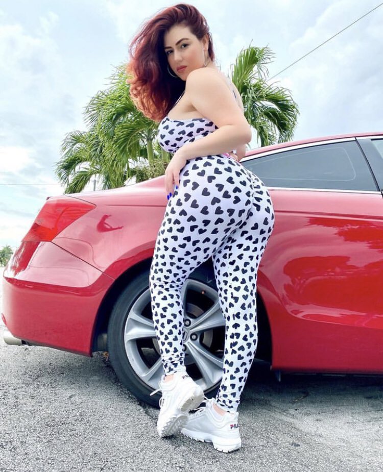 kate61437's tweet photo. Support my model dreams!! On my way to work, Good morning to y’all☀️☀️☀️
#modellife
#modeldream
#fashionblogger
#FashionDreamer
#FashionModel
#Clothingbrands
#love https://t.co/DwAjQYNluY