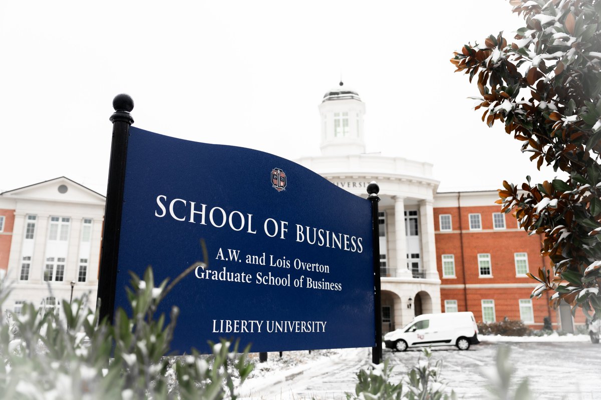 𝐂𝐡𝐫𝐢𝐬𝐭𝐢𝐚𝐧 𝐁𝐞𝐝𝐞𝐥𝐥 tweet media