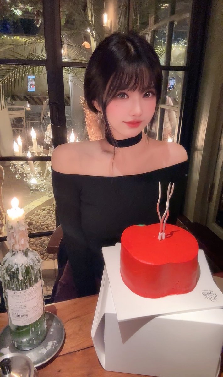 今年也会鲜嫩多汁的🍎🎂 https://t.co/Sk0ej2PI5j