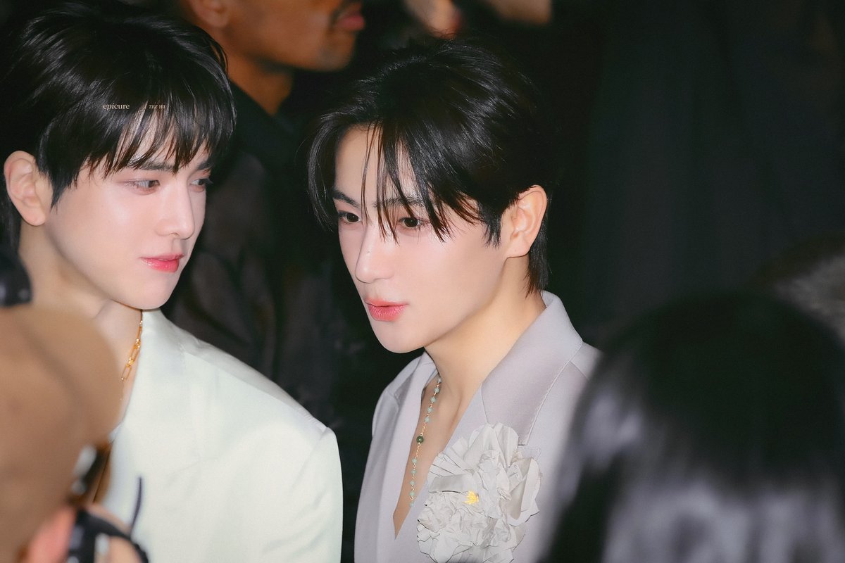 epicure913's tweet photo. 240113 #현재 #이재현 #HYUNJAE
#DGFW24xHYUNJAE #DGFW24 

@dolcegabbana https://t.co/TZZ848qC4l