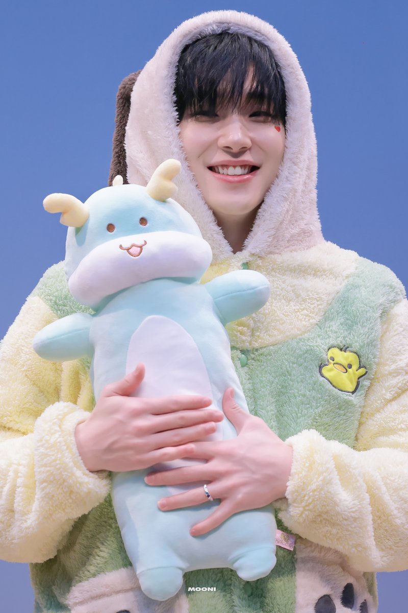 240116 sound wave 팬사인회 말랑뽀송포근🤍
#문종업 #종업 #MoonJongup #文鐘業 #ムン·ジョンオプ <a href="/jongup_official/">Jongup_Official</a>